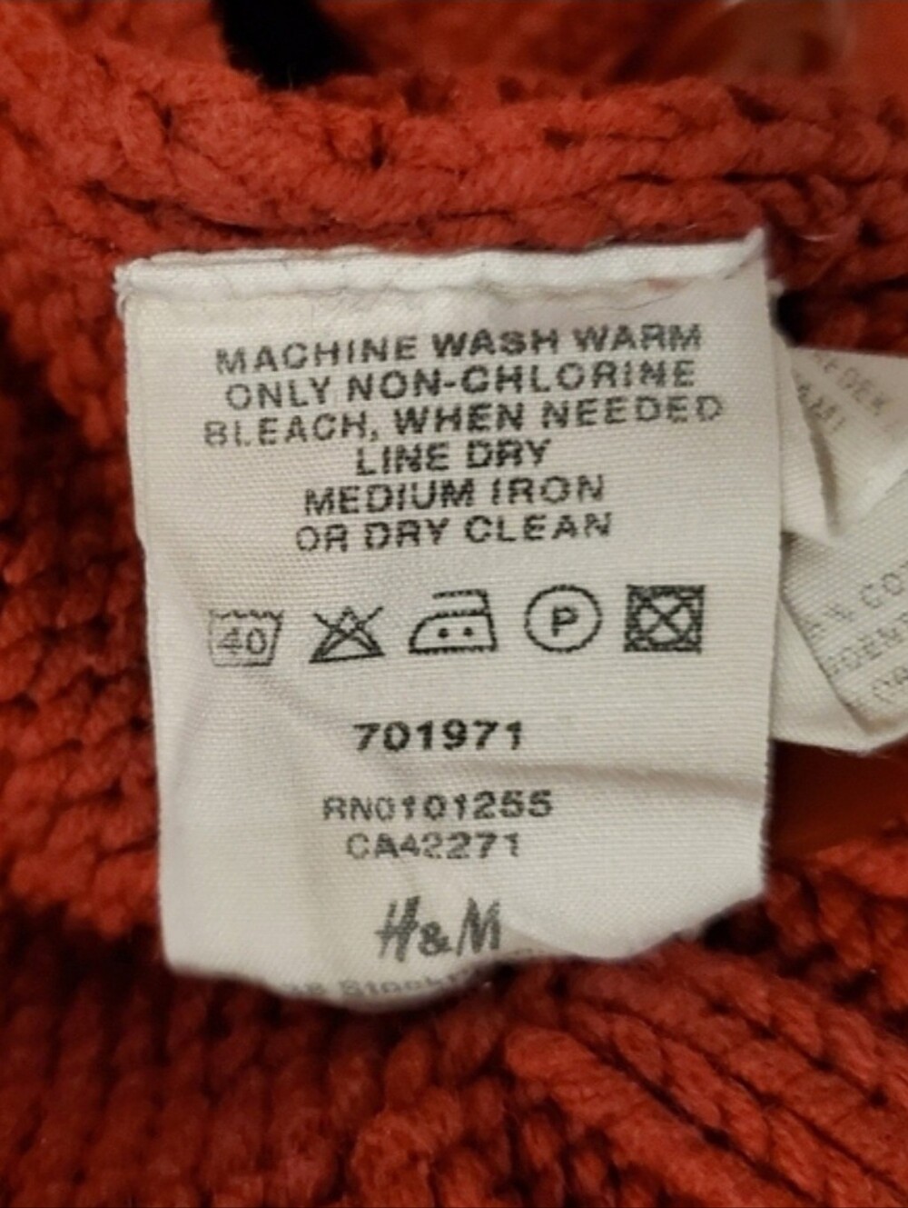 H&M Ribbed Knit Cardigan - Size Large - Picture 4 of 4